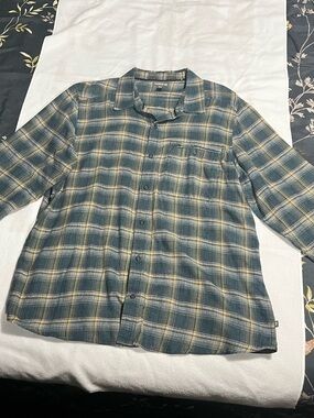 Men’s Toad and Co. Green Flannel Button-Up Shirt